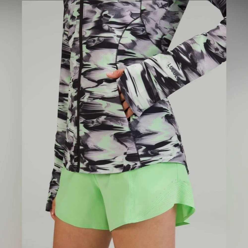 Lululemon Mist Over Windbreaker Jacket Paint Glide Multi Size 2 Retired Edition